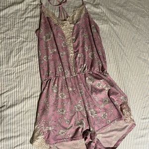 Sleep romper